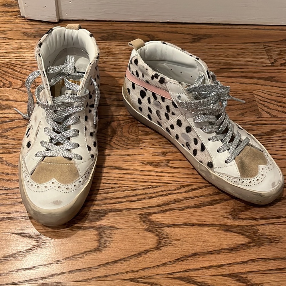 Golden Goose (size 37)  GOLDEN GOOSE
Mid Star Calf Hair Sneakers